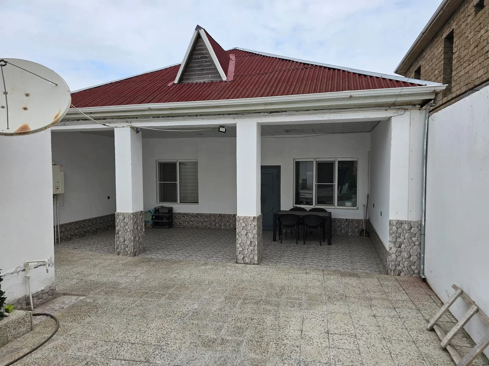 Satılır həyət evi, Mərdakan qəs.