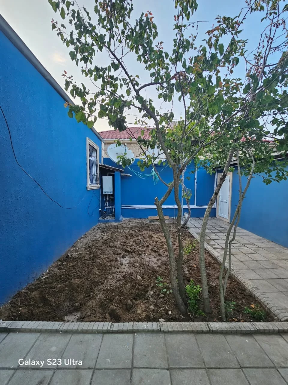 Maştağa qəsəbəsində 3 otaqlı ev satılır