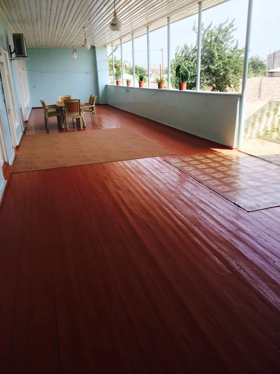 Buzovnada həyət evi satılır
