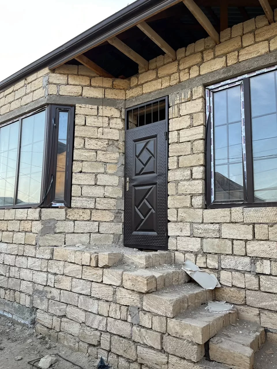 Satılır həyət evi, Masazır