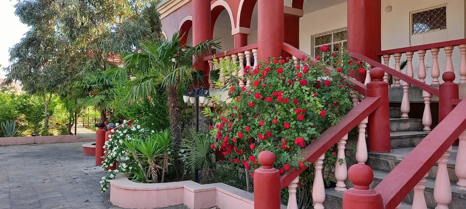 Mərdəkanda həyət evi satılır