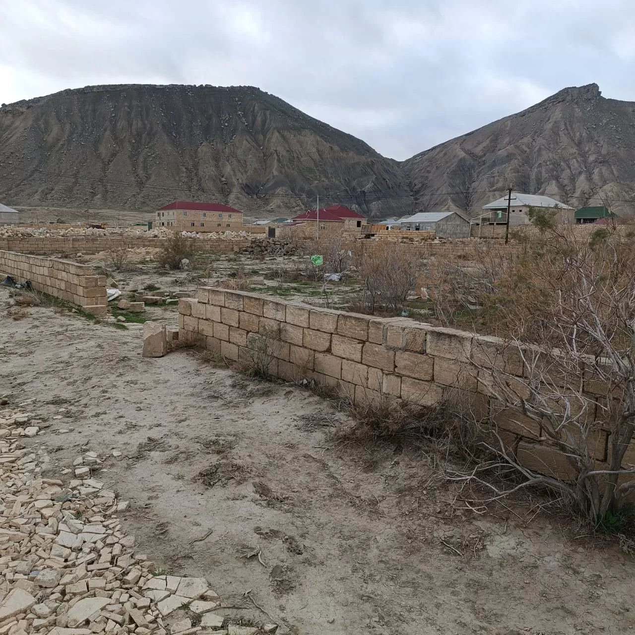 Satılır torpaq, Qaradağ r.