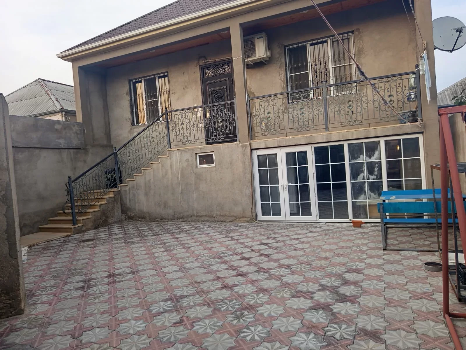Satılır həyət evi, Sumqayıt