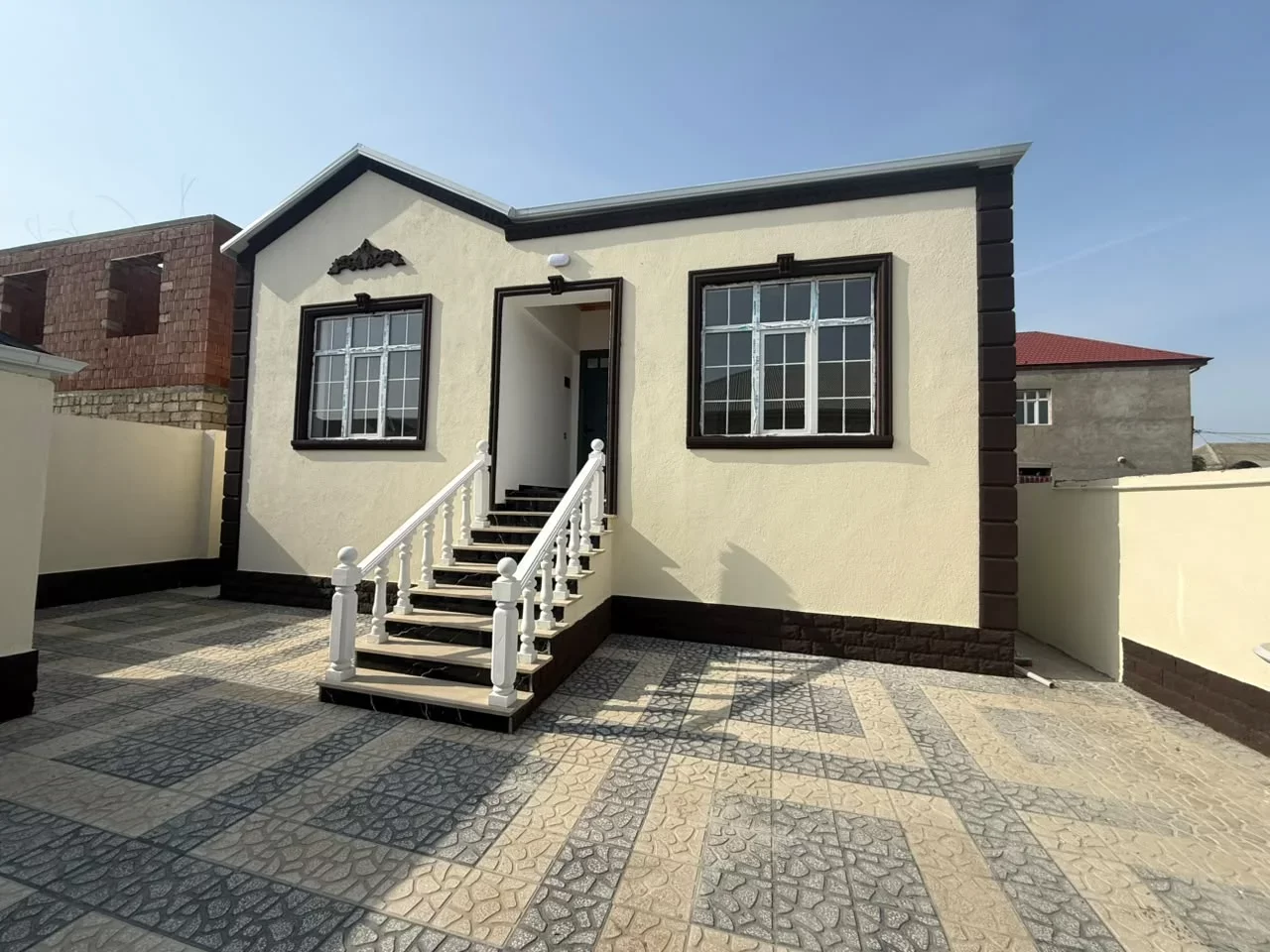 Satılır həyət evi, Mastağa qəsəbəsi 