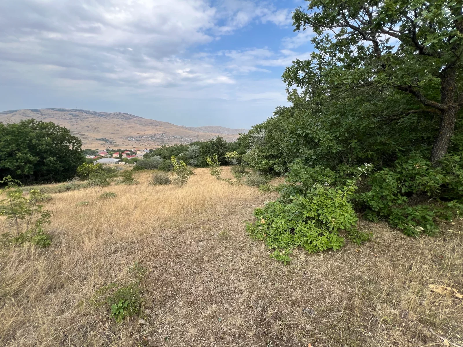 Satılır torpaq, Xızı