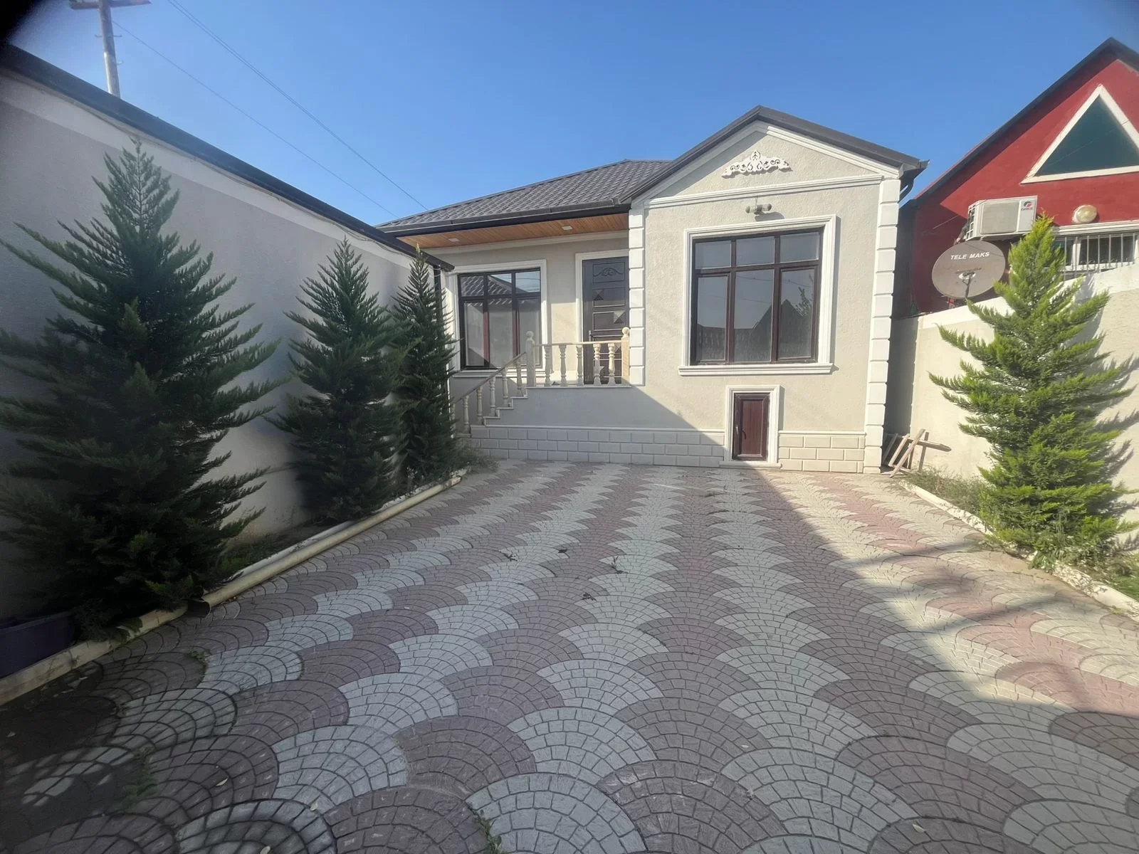 Satılır 3 otaqlı heyet evi,  Buzovna q.
