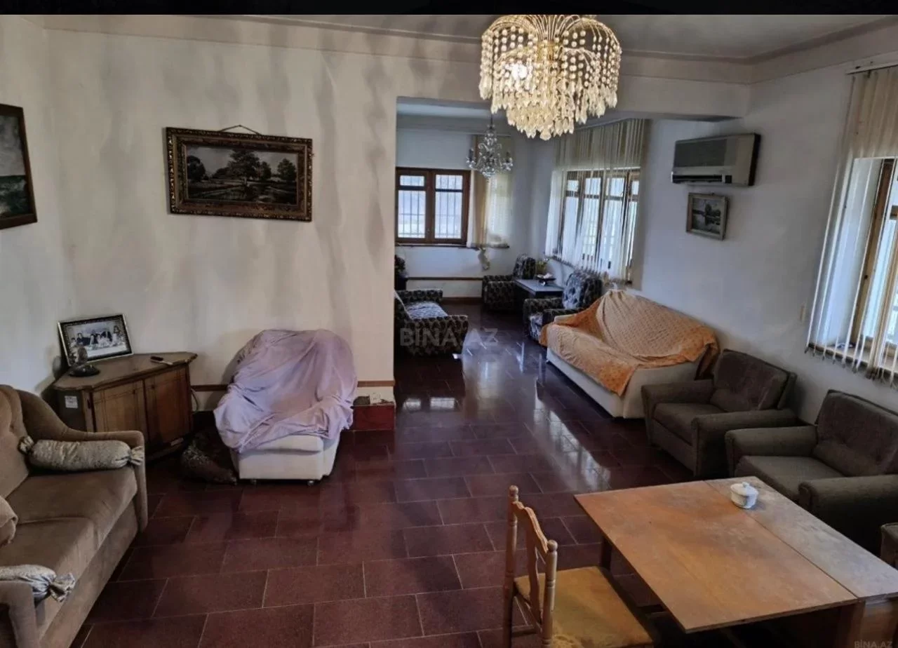 Satılır bağ evi, Novxanı