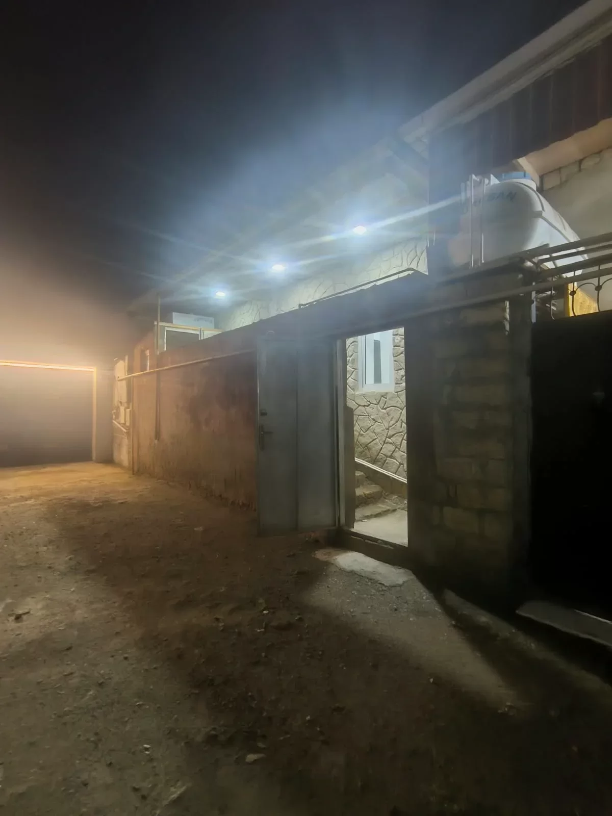 Satılır həyət evi, Baki Sumqayit Yoluna