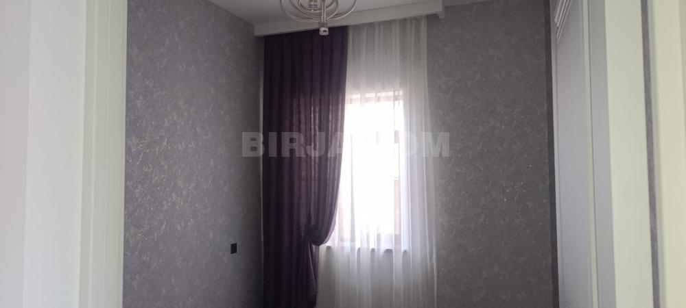 Savalan yaşayış massivində 4 otaqlı ev satılır 