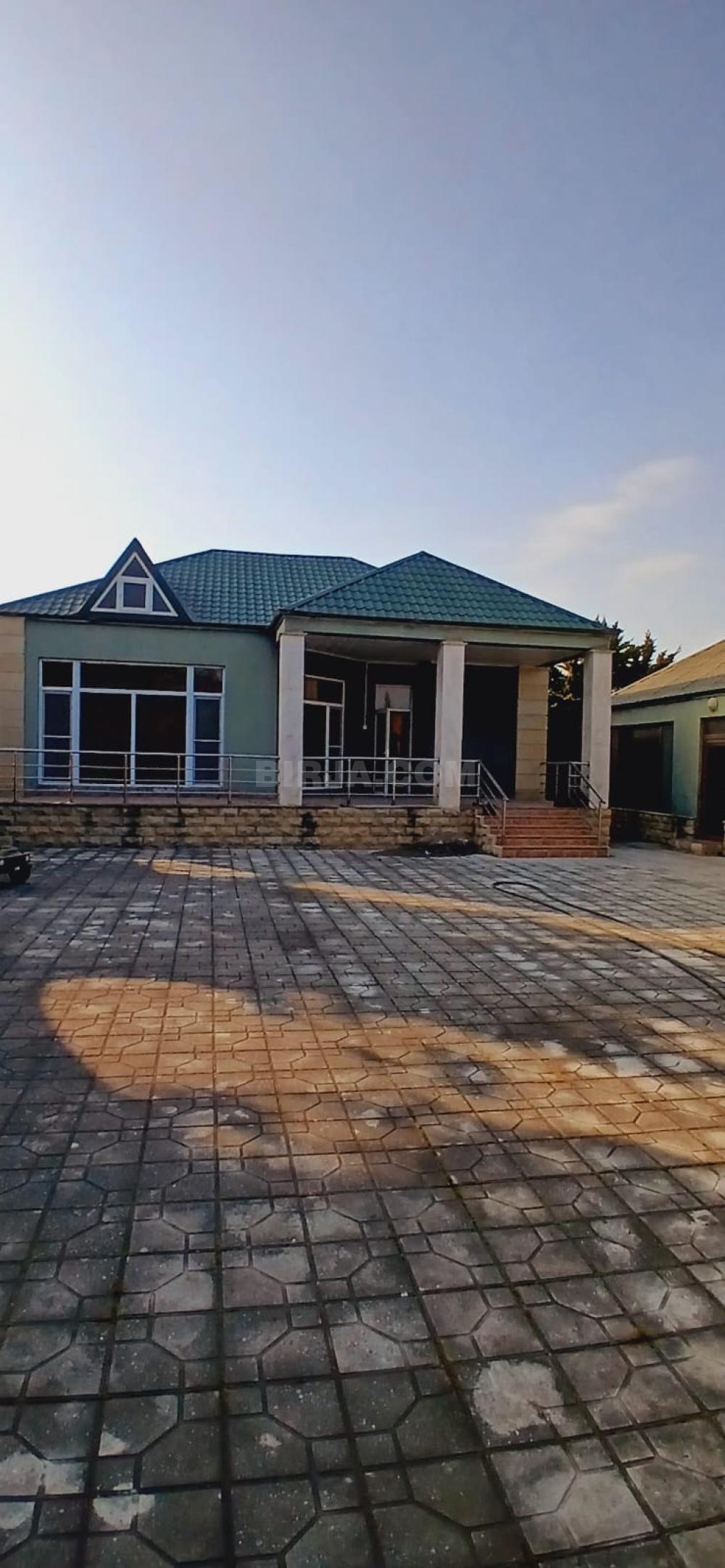 Buzovnada bağ evi satılır 