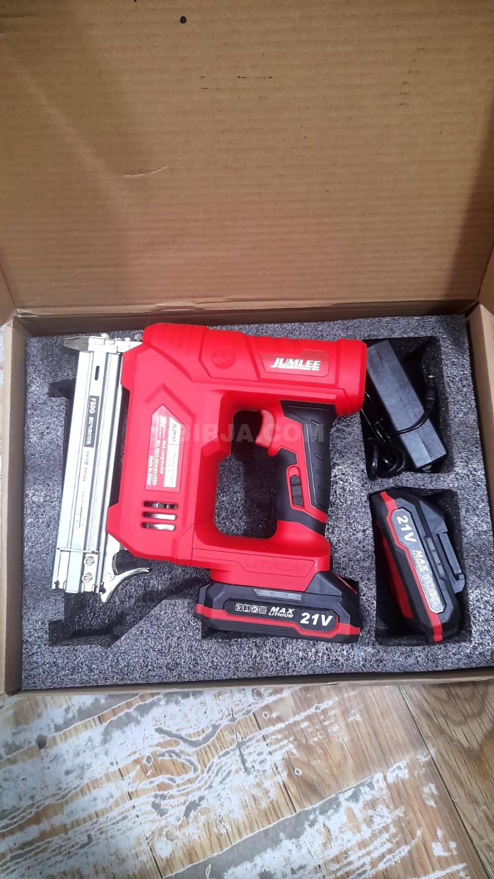 Zaryatka ilə işləyən mismarvuran