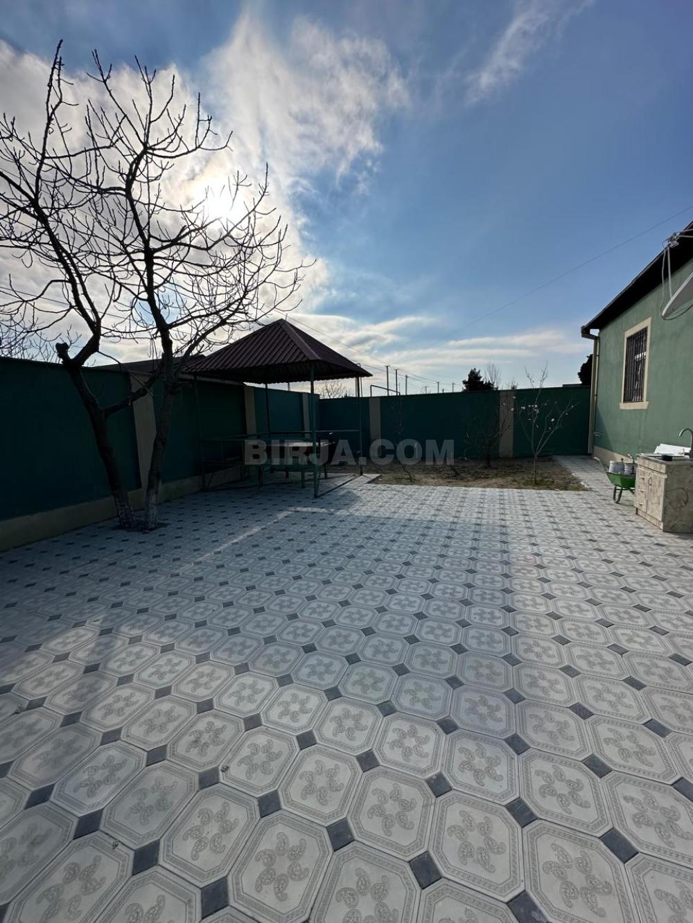 Maştağada həyət evi satılır