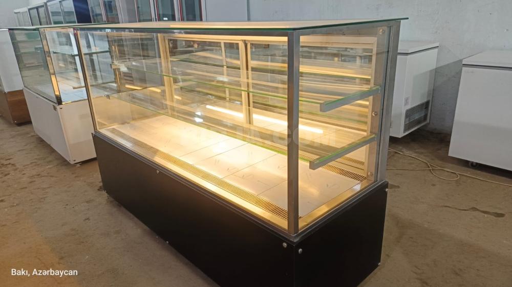 Şirniyyat soyuducu satılır