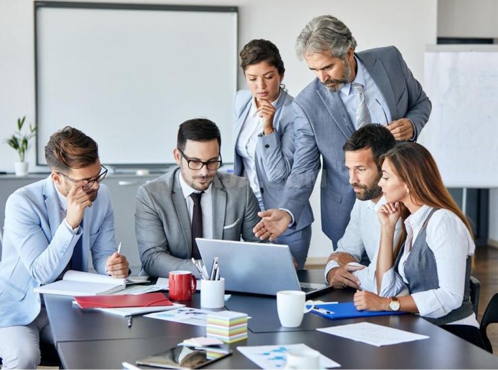 İş təklif edirəm