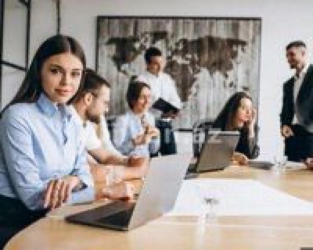 İş təklif edirəm