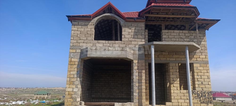 Satılır həyət evi, Savalan qəs. — Satılır