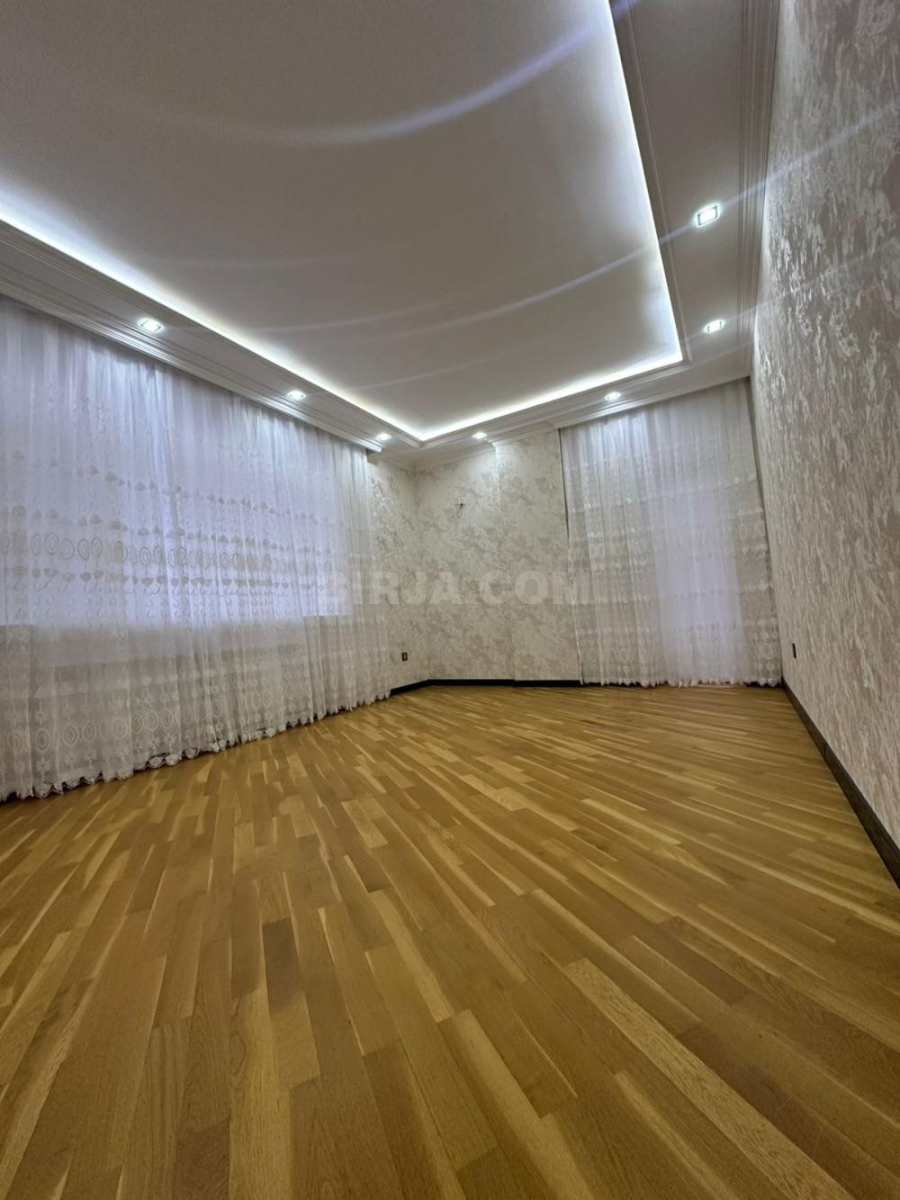 Satılır 3 otaqlı, m.Xalq.Dostluğu