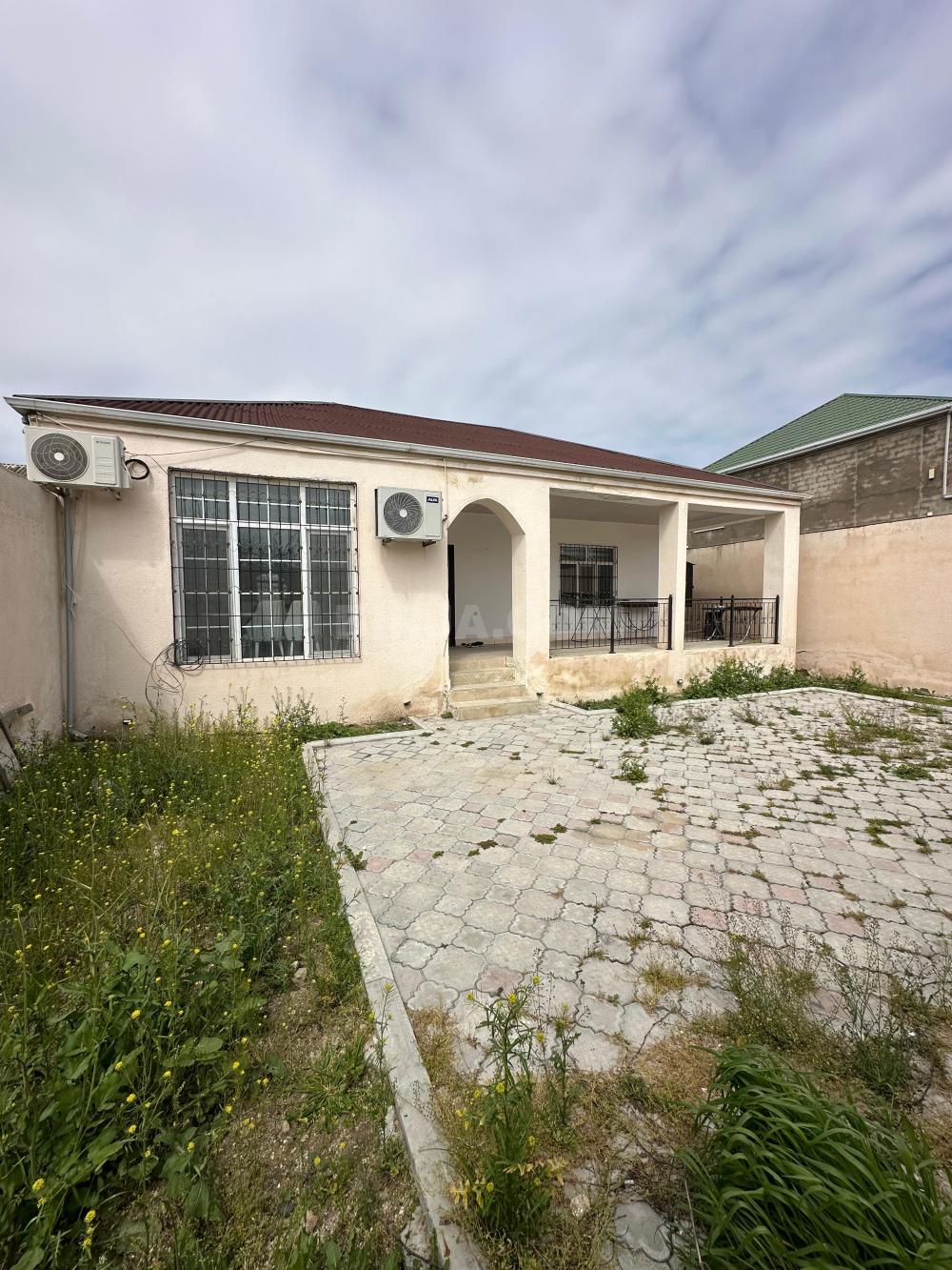 Buzovnada həyət evi satilir