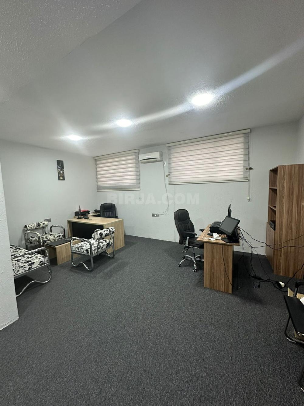 Əhməd Rəcəblidə plazada ofislərin icarəyə verilir