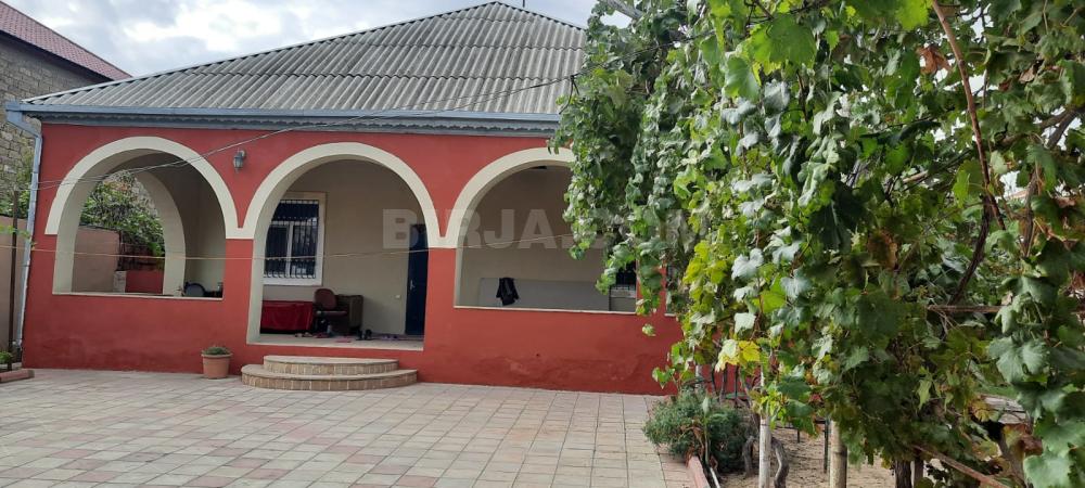 Buzovnada həyət evi satılır 