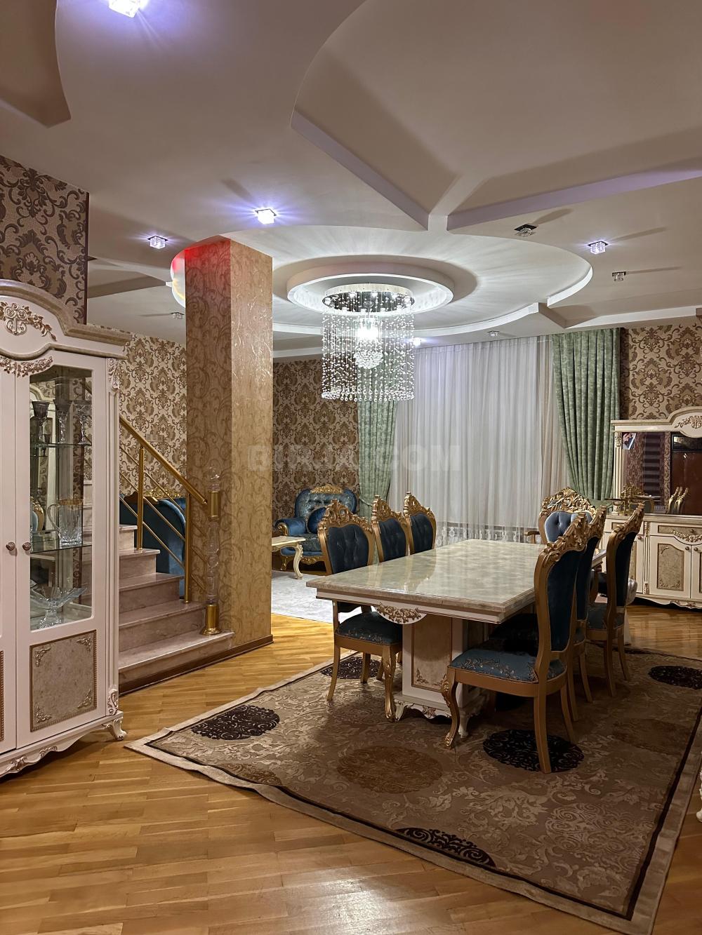 Satılır həyət evi, M.Ə.Rəsulzadə q.