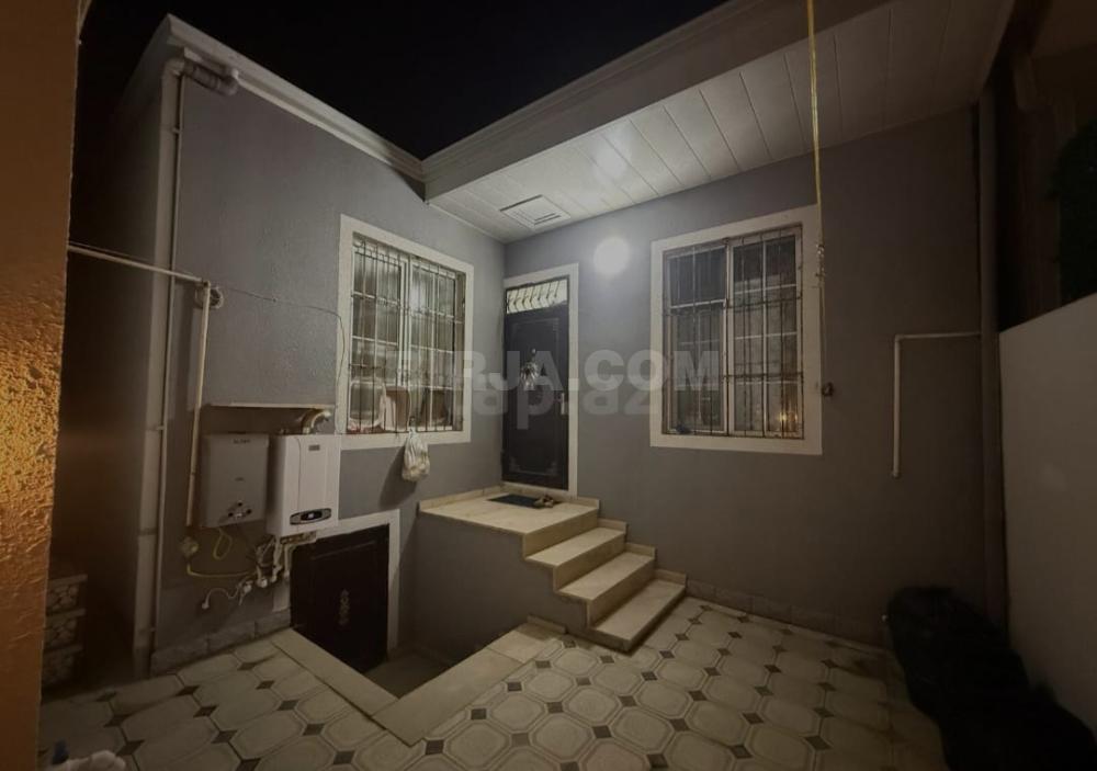 Satılır həyət evi, Savalan qəs. — Satılır
