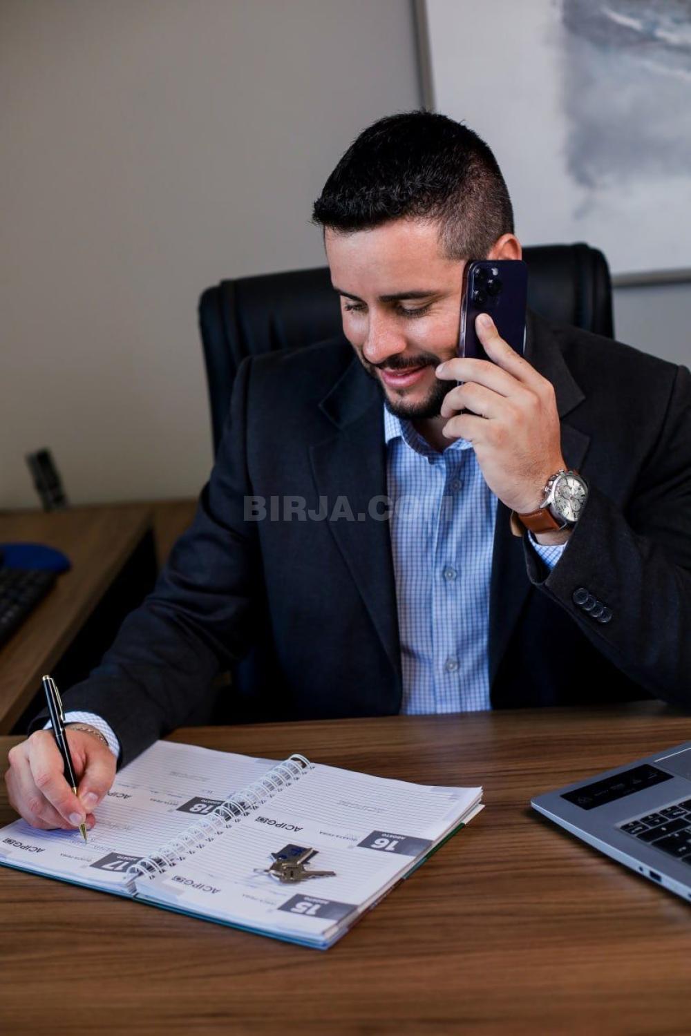 İş təklif edirəm