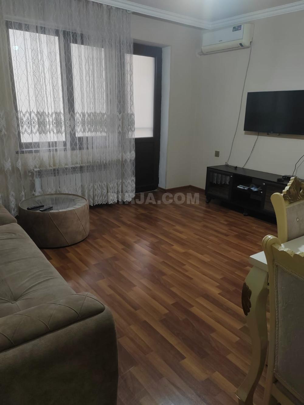 Satılır 4 otaqlı, Bakıxanov qəs. — Satılır