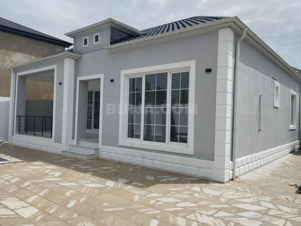 Şağan qəsəbəsində həyət evi satılır — Satılır