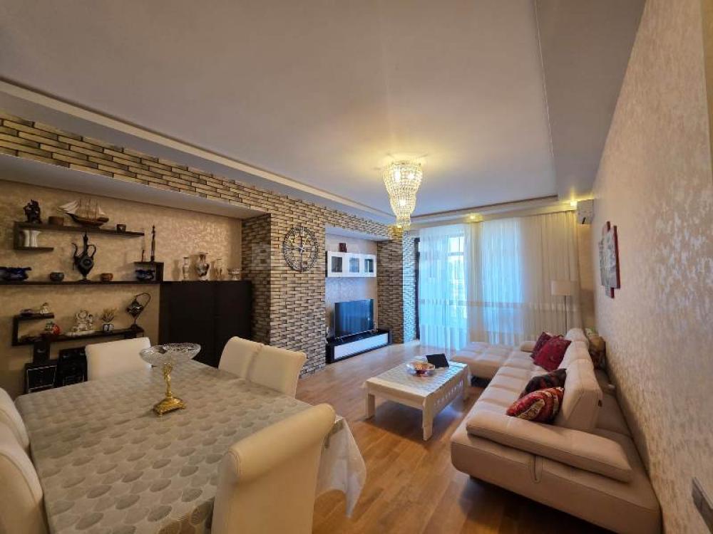 Grand Hayat Residence də 3 otaqlı mənzil satılır — Satılır