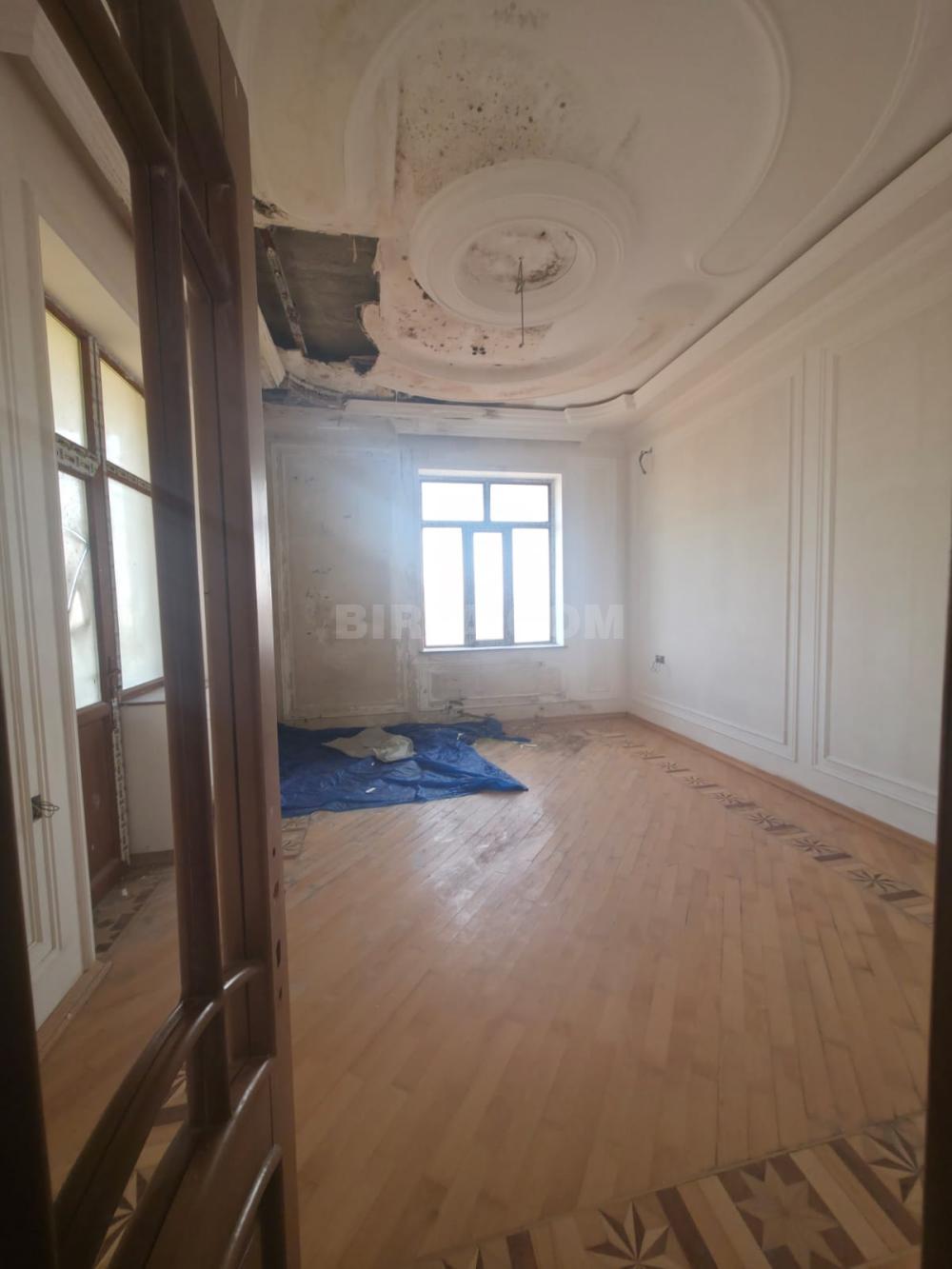 Satılır həyət evi, Buzovna qəs. — Satılır
