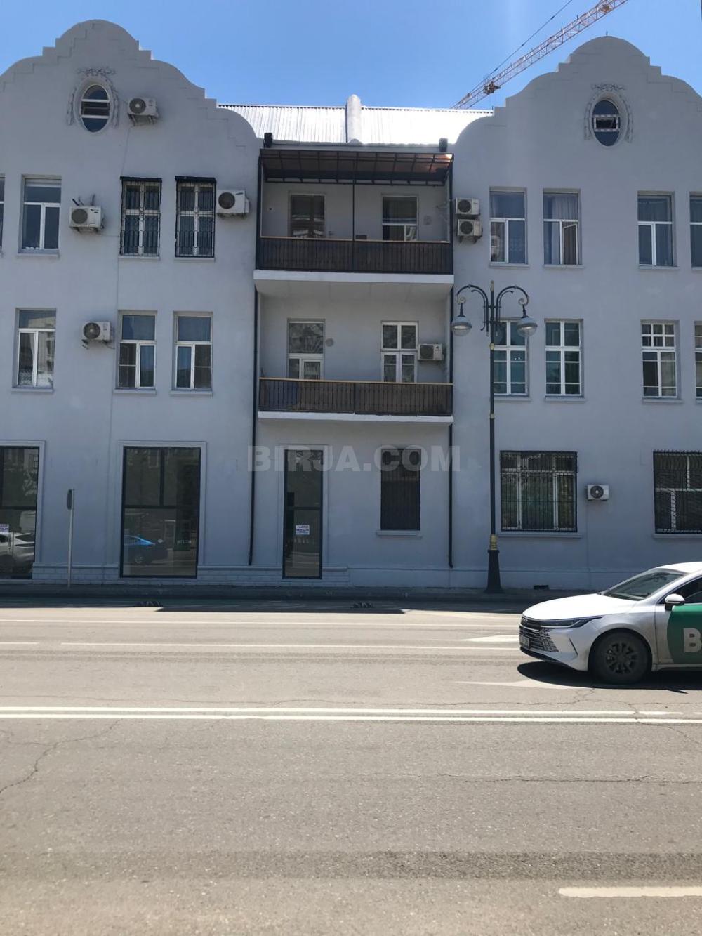 Satılır 3 otaqlı, Mərkəzdə