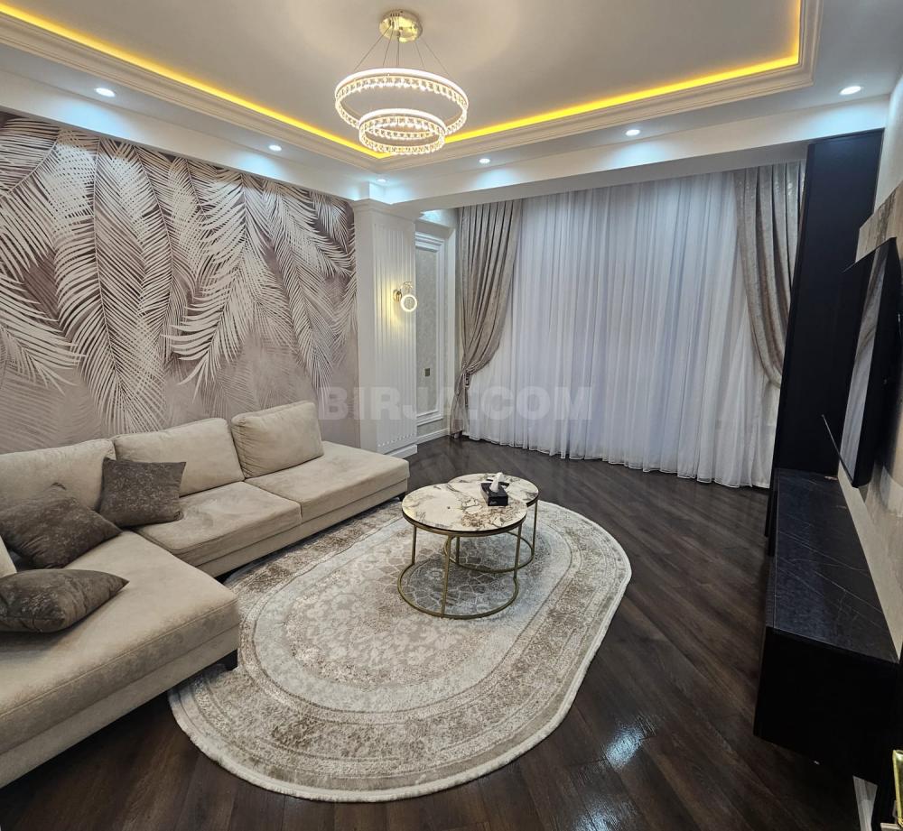 Satılır 2 otaqlı, Bakıxanov qəs. — Satılır