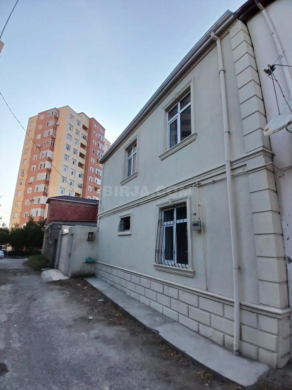 Biləcəridə 2 mertebe 4 otaqlı həyət evi satılır