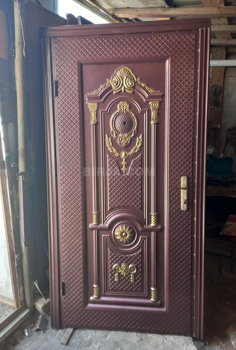 Seyf qapıları satılır