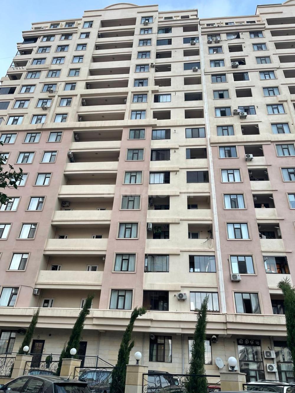 Satılır 2 otaqlı, Təbriz küç. — Satılır