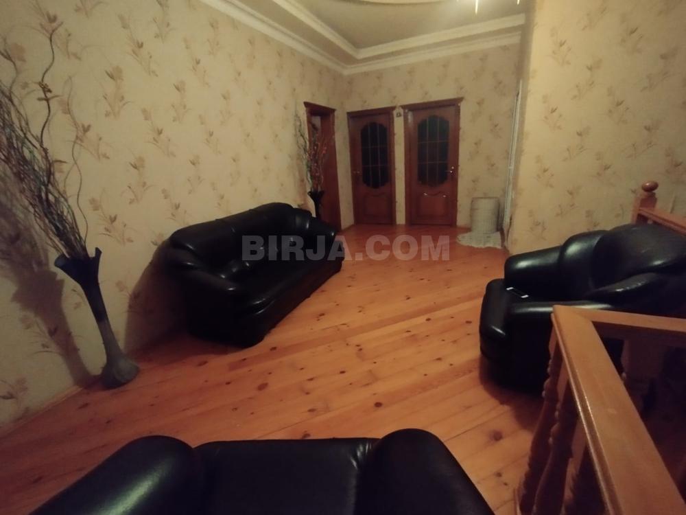 Satılır həyət evi, Qaraçuxur q. — Satılır