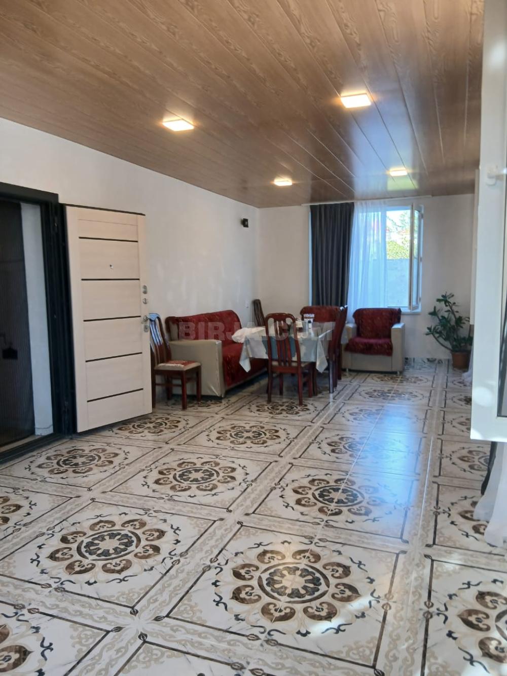 Satılır bağ evi, Novxanı
