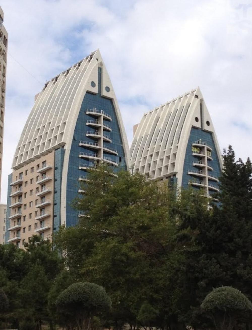 Altes Plazada 3 otaqlı mənzil satılır — Satılır