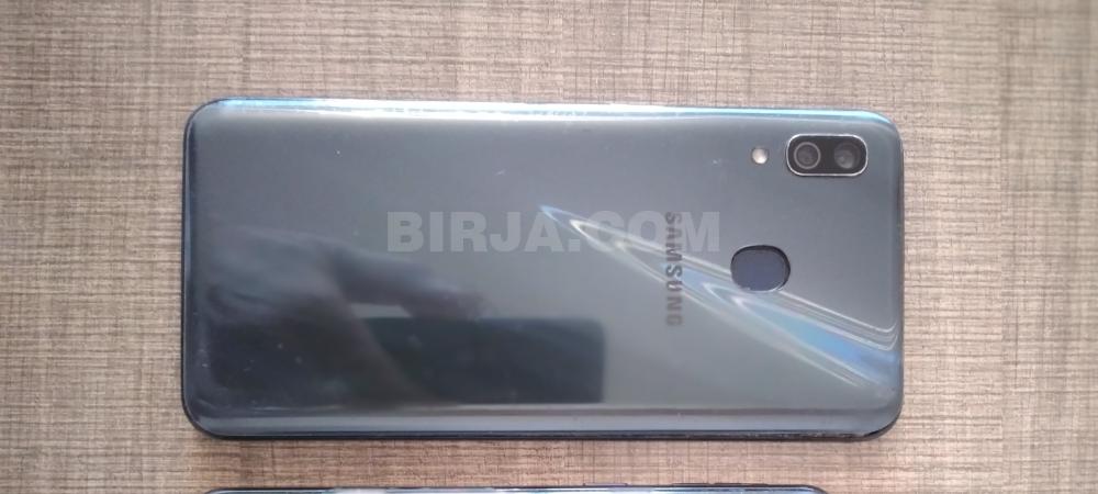 Samsung Galaxy A20 işlək palatası orijinaldir